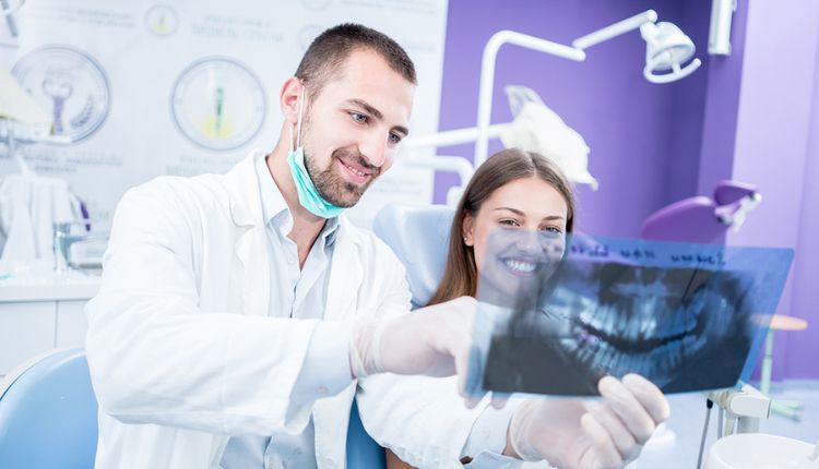 General Dentist vs. Dental Specialist: What’s the Difference?
