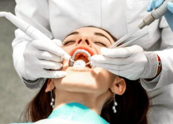 Overcoming Dental Anxiety: A Guide to Comforting Cosmetic Dentistry